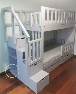 łóżko piętrowe ze schodami (1)